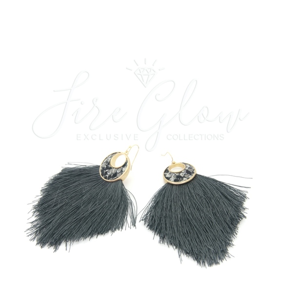 Tassel Earrings - Grey - Snake Print - Gold Tone - Picture 5 of 5